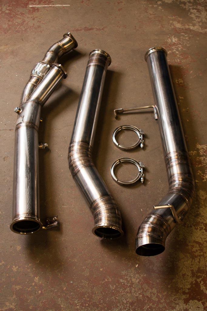R32 stainless exhaust
